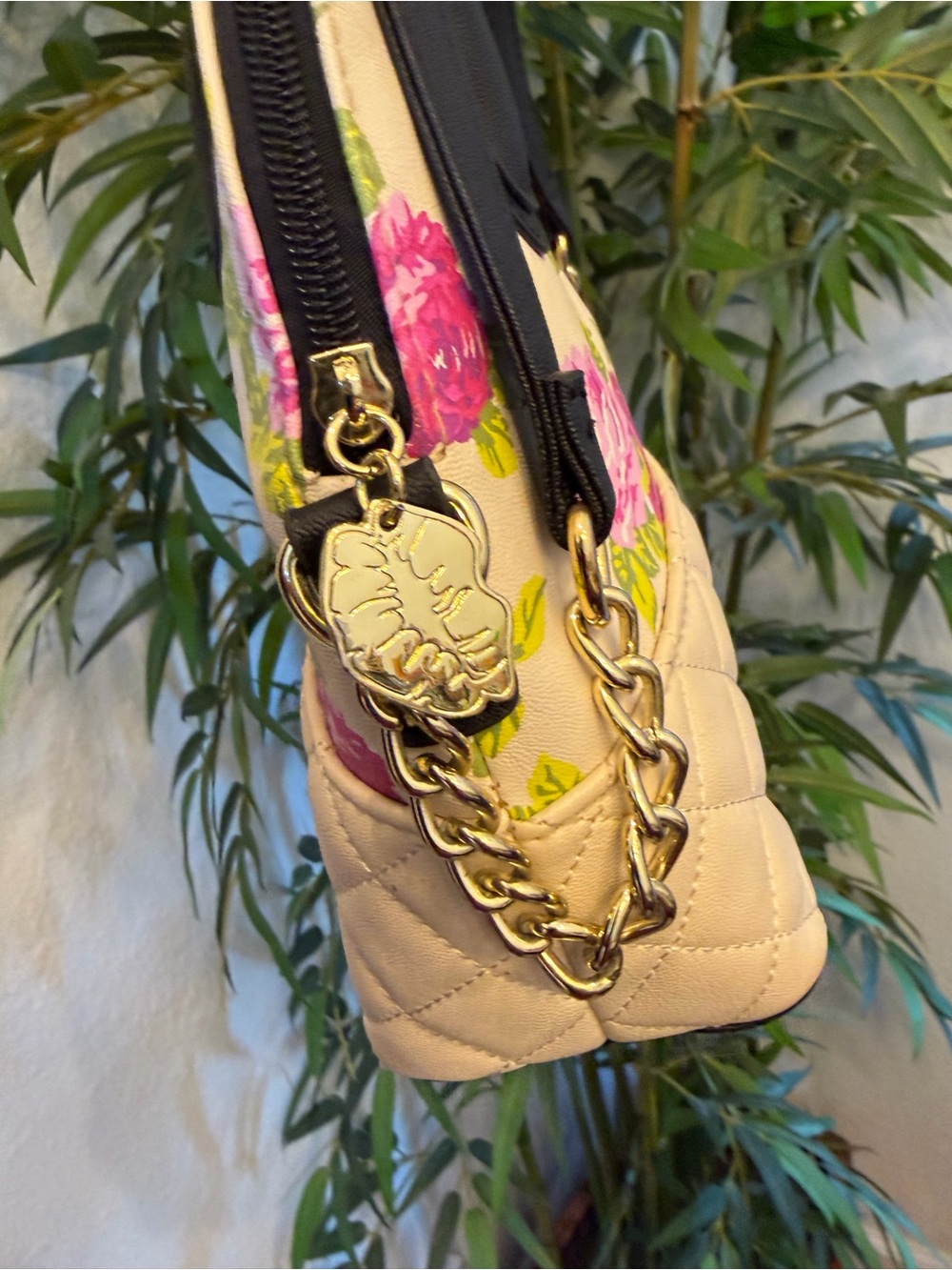 BETSEY JOHNSON Rose Print Quilted Crossbody Satchel Purse NWOT - Picture 4 of 7